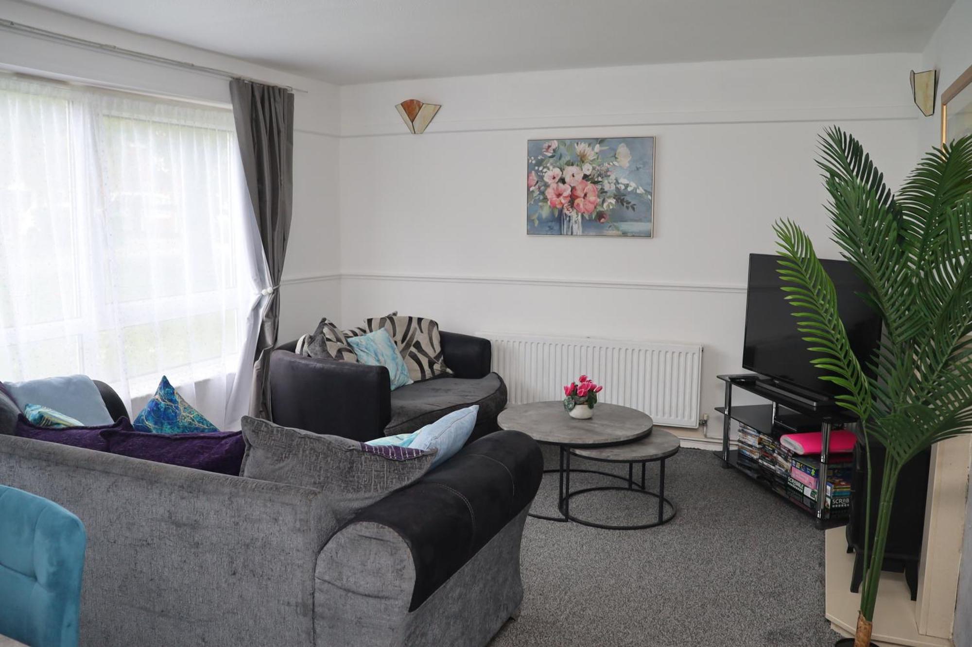 Superb 3 Bedroom Flat In 斯塔福德 外观 照片