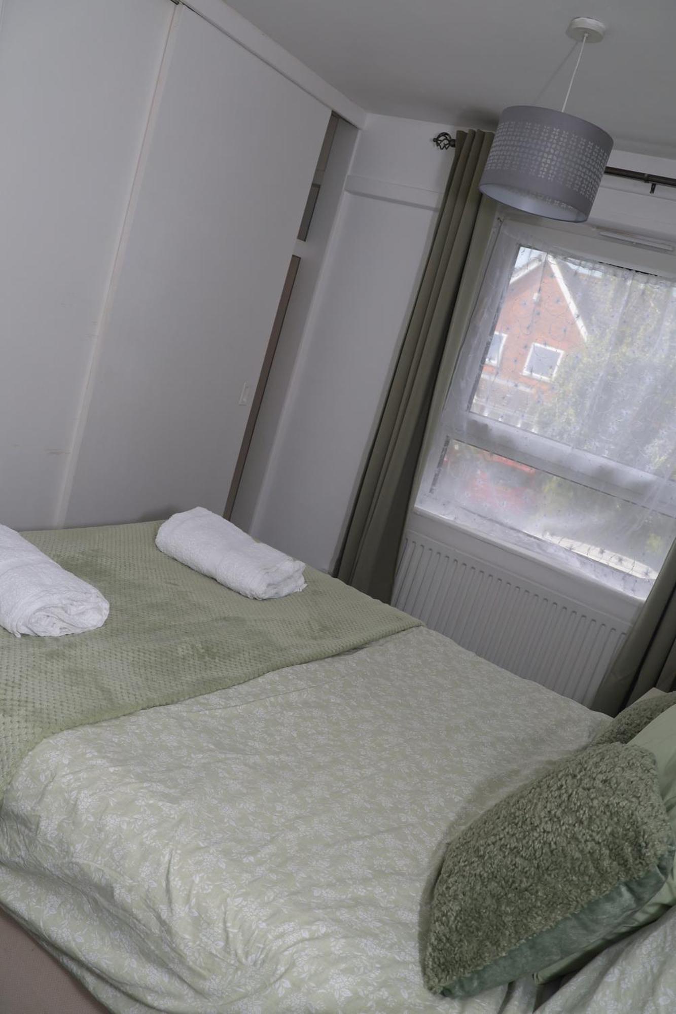 Superb 3 Bedroom Flat In 斯塔福德 外观 照片