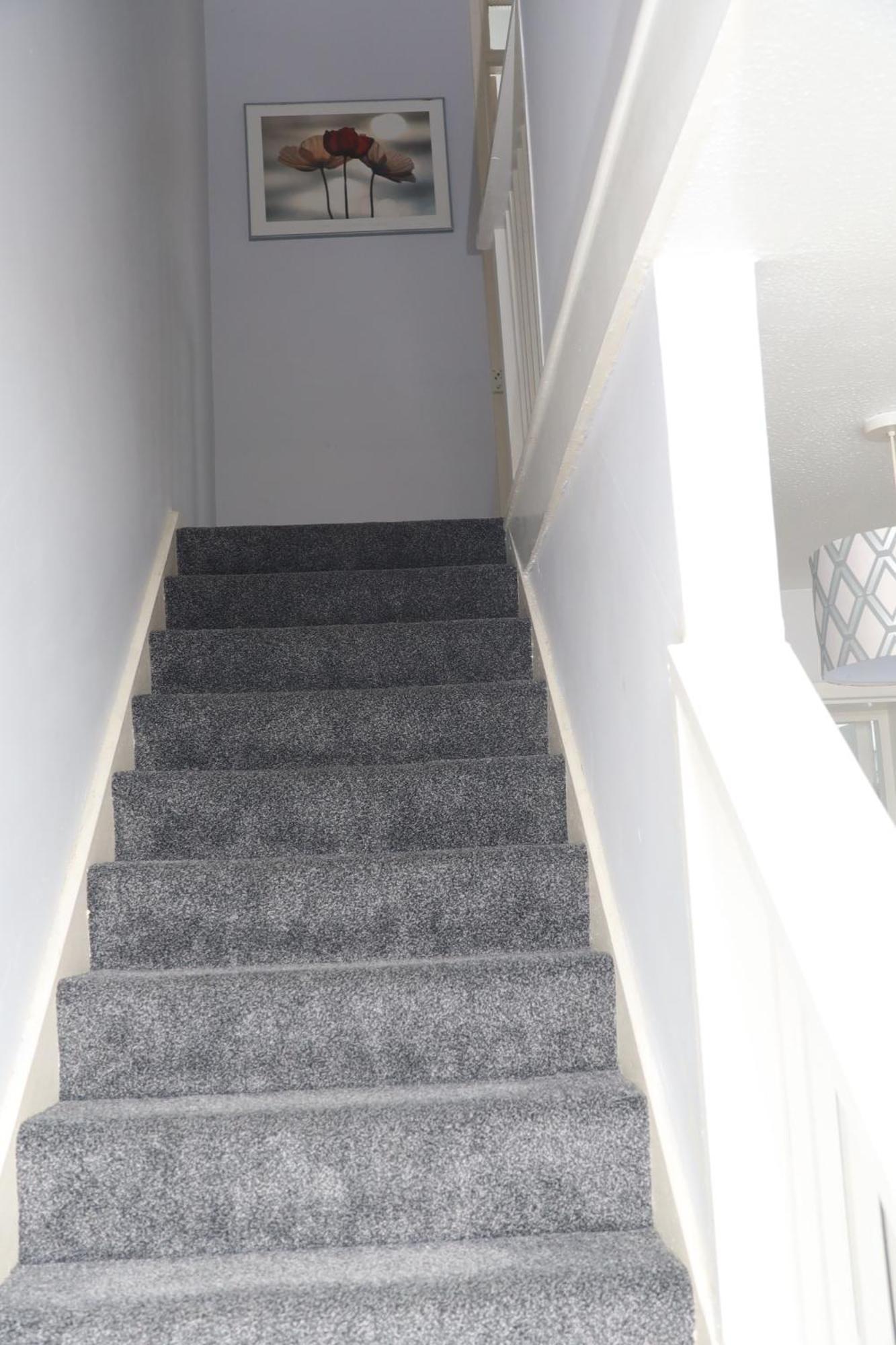 Superb 3 Bedroom Flat In 斯塔福德 外观 照片